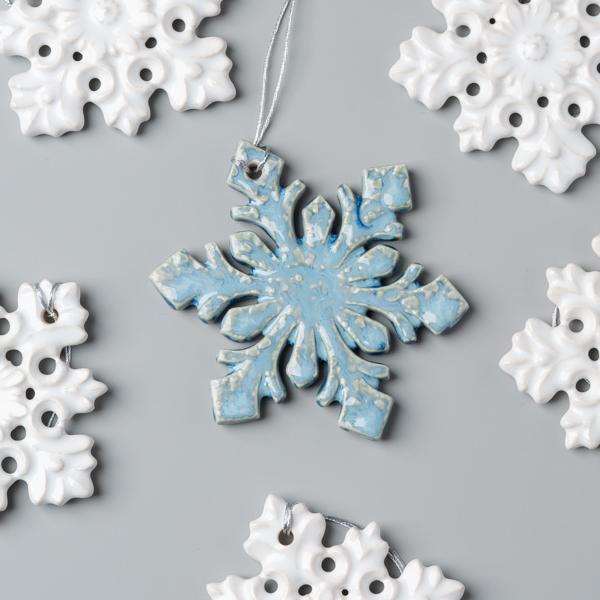 картинка Керамическая снежинка 4 голубая - DishWishes.Ru