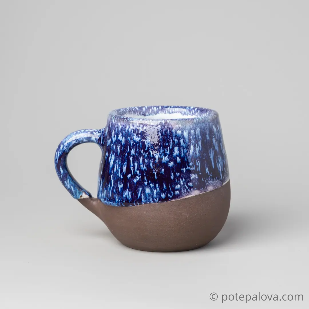 картинка Кружка "Космос" на черной глине 2 - DishWishes.Ru