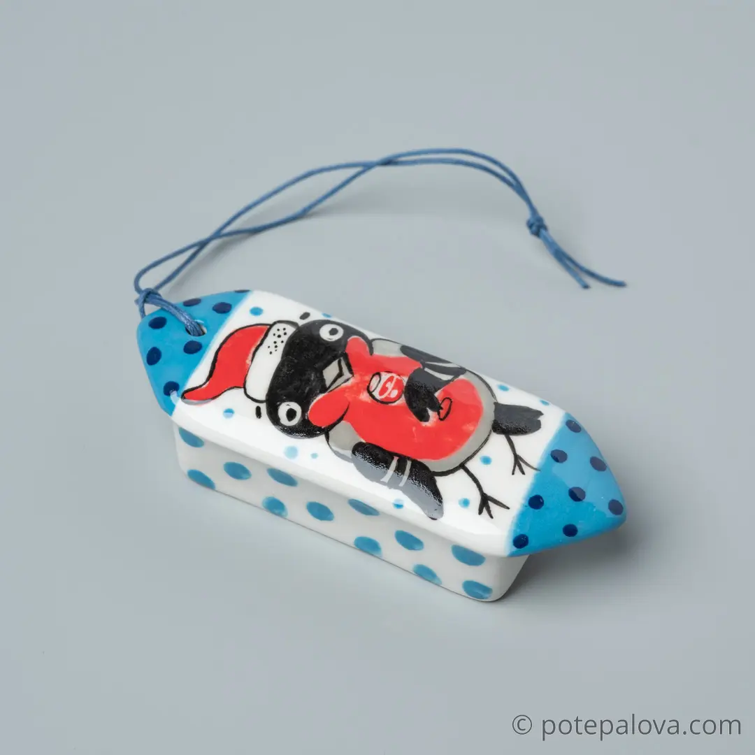 картинка Елочная игрушка в форме конфеты "Снегирь с винишком" - DishWishes.Ru