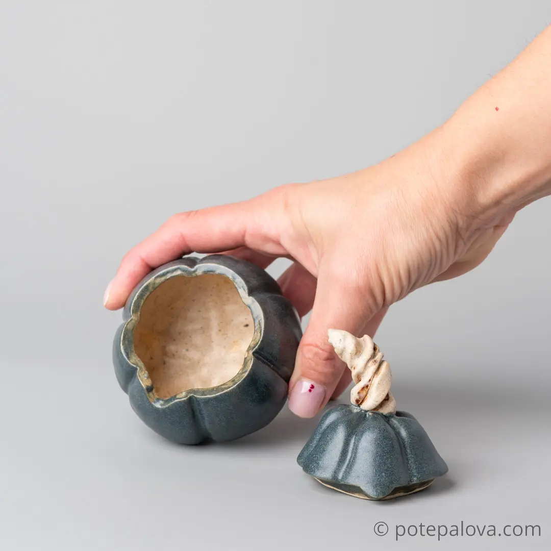 картинка Керамическая тыковка синяя матовая малая - DishWishes.Ru