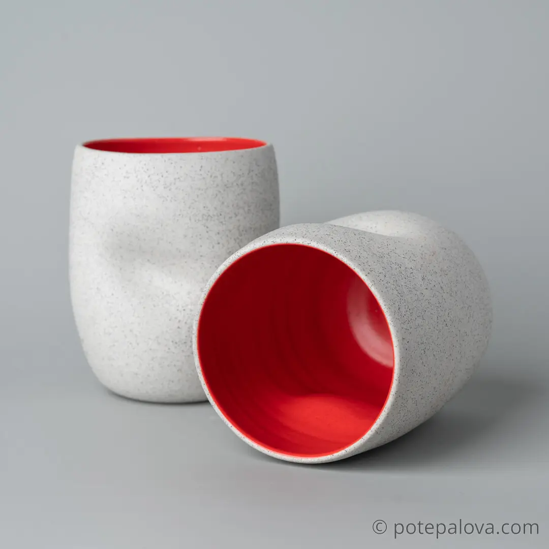 картинка Стакан гончарный Sigma с вмятинами с красной глазурью 450 мл - DishWishes.Ru