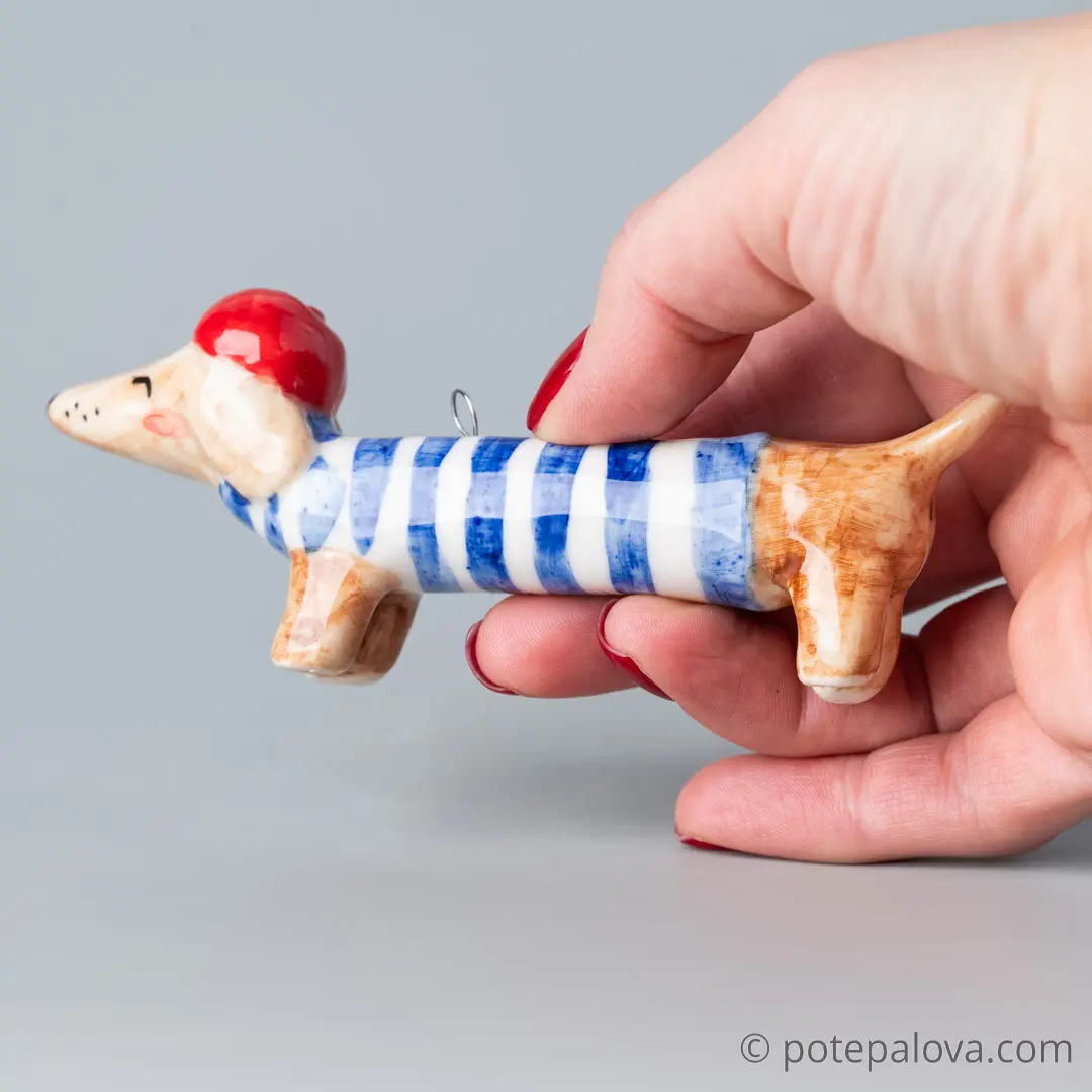 картинка Фарфоровая игрушка "Такса" 2 - DishWishes.Ru