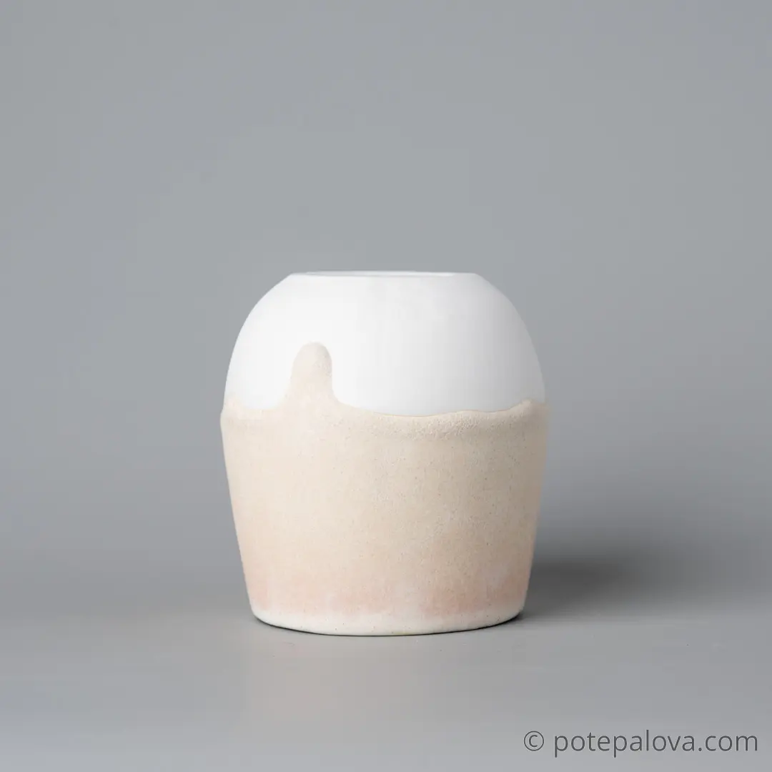 картинка Стакан фарфоровый Виктории Нор розовый - DishWishes.Ru