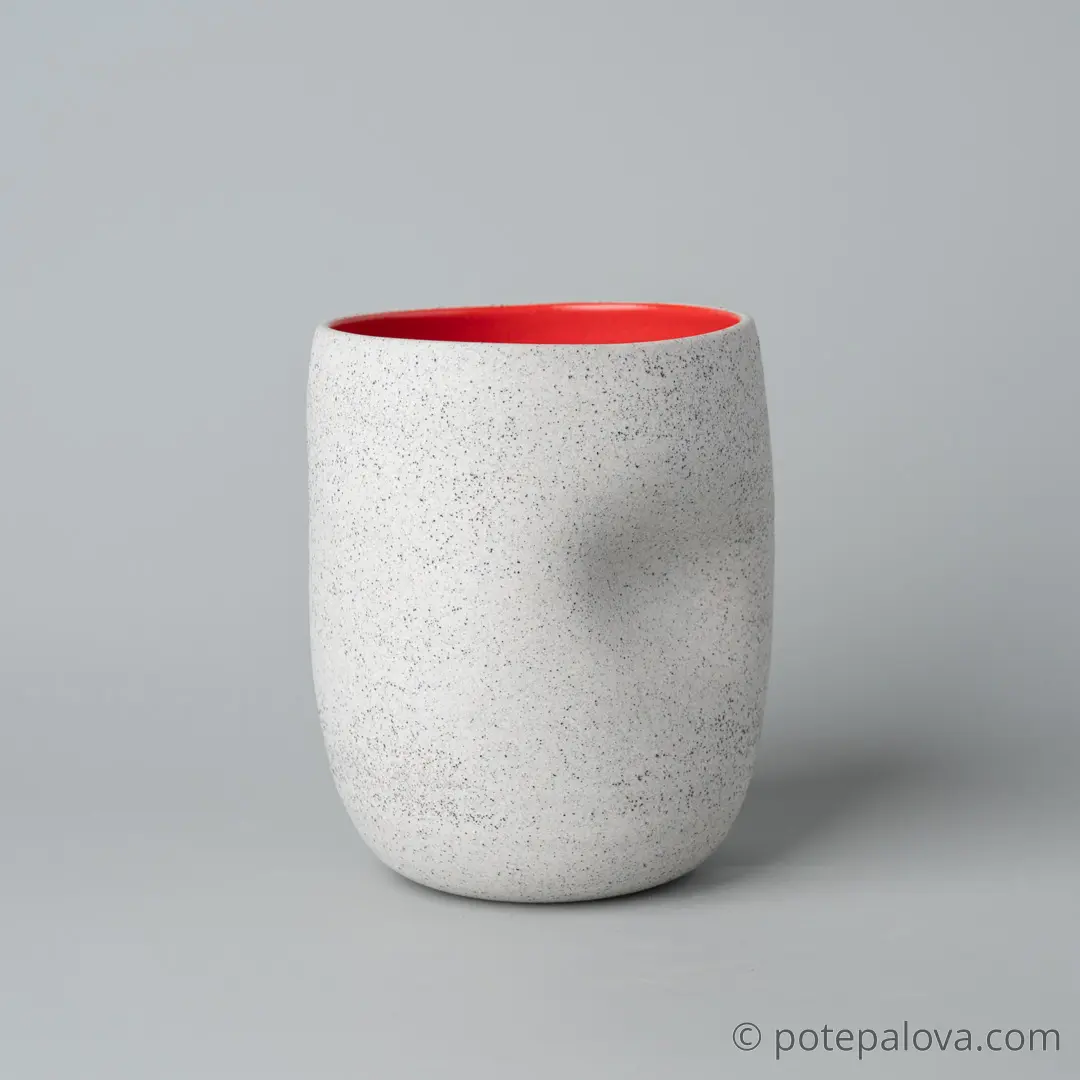 картинка Стакан гончарный Sigma с вмятинами с красной глазурью 450 мл - DishWishes.Ru