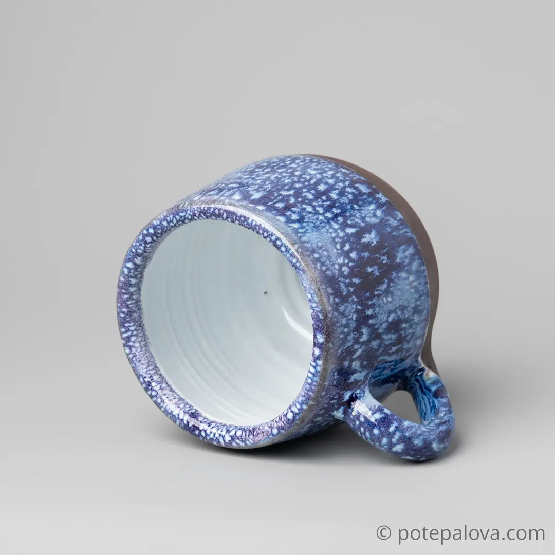 картинка Кружка "Космос" на черной глине 1 - DishWishes.Ru